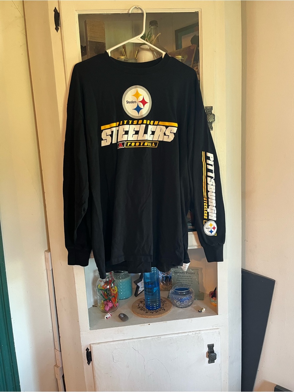 NFL Black Long Sleeve Tee with Yellow & Red Team Diamonds